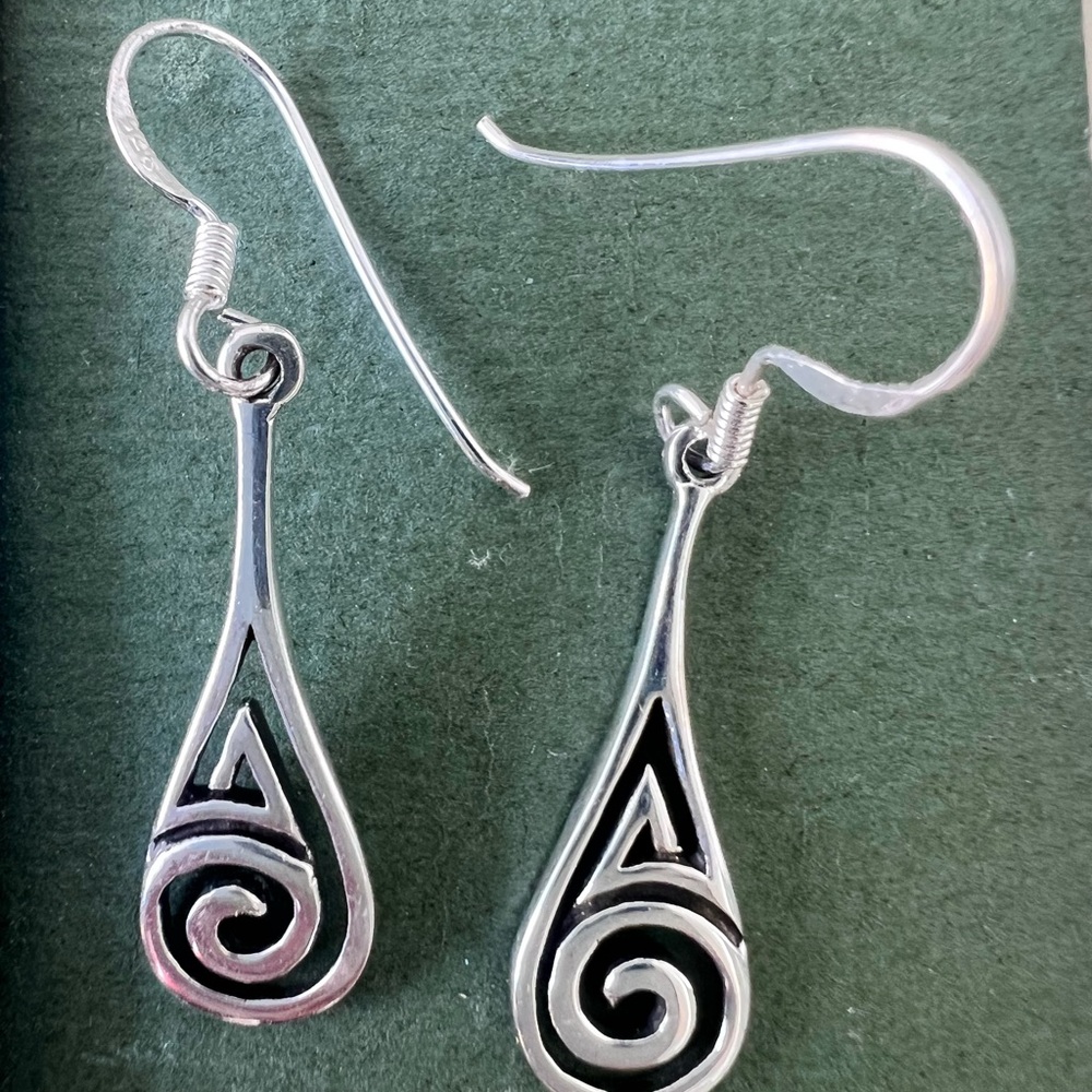 Sterling Silver Celtic Swirl Drop Earrings